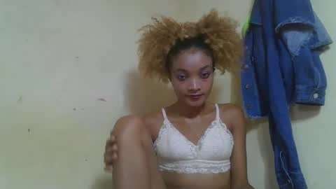 Snapshot of francinoli chatting on April 2026 07:20:02 PM Francinoli online show from April 2026 07:20:02 PM