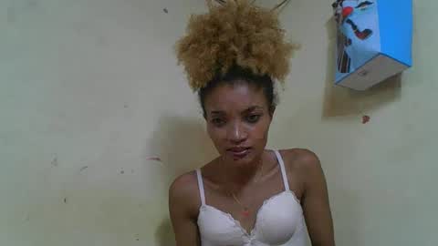 Snapshot of francinoli chatting on May 2026 07:10:01 PM Francinoli online show from May 2026 07:10:01 PM