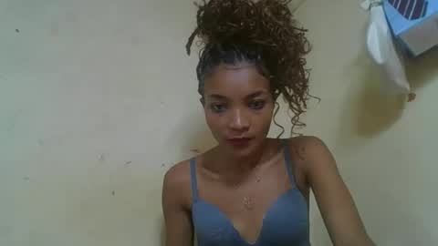 Snapshot of francinoli chatting on May 2026 08:41:01 AM Francinoli online show from May 2026 08:41:01 AM