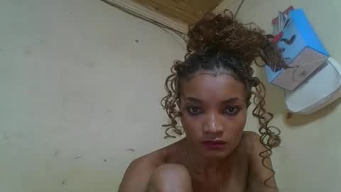Snapshot of francinoli chatting on May 2026 04:04:02 PM Francinoli online show from May 2026 04:04:02 PM