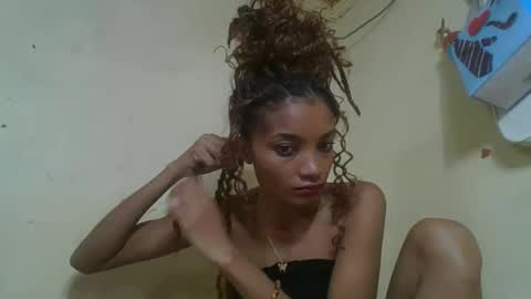 Snapshot of francinoli chatting on May 2026 05:59:01 AM Francinoli online show from May 2026 05:59:01 AM