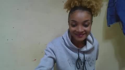 Snapshot of francinoli chatting on May 2026 03:59:02 AM Francinoli online show from May 2026 03:59:02 AM