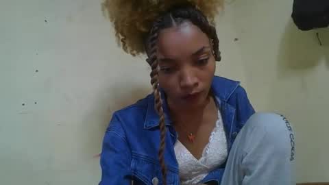 Snapshot of francinoli chatting on May 2026 04:41:02 AM Francinoli online show from May 2026 04:41:02 AM