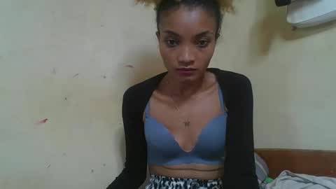 Snapshot of francinoli chatting on May 2026 02:18:02 AM Francinoli online show from May 2026 02:18:02 AM