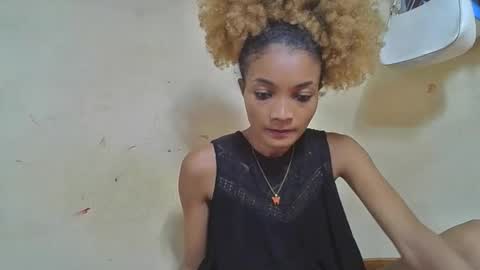 Snapshot of francinoli chatting on May 2026 07:53:02 PM Francinoli online show from May 2026 07:53:02 PM