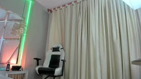 Snapshot of francis_20 chatting on March 2026 01:07:02 PM francis_20 online show from March 2026 01:07:02 PM