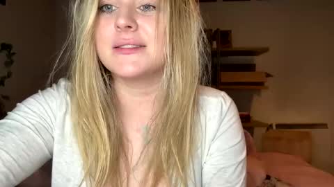 Snapshot of francis_digby chatting on February 2025 01:46:02 AM Francis Digby online show from February 2025 01:46:02 AM