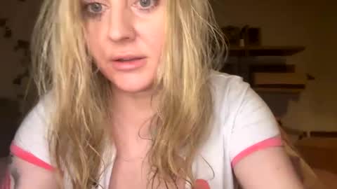 Snapshot of francis_digby chatting on March 2025 05:20:01 AM Francis Digby online show from March 2025 05:20:01 AM