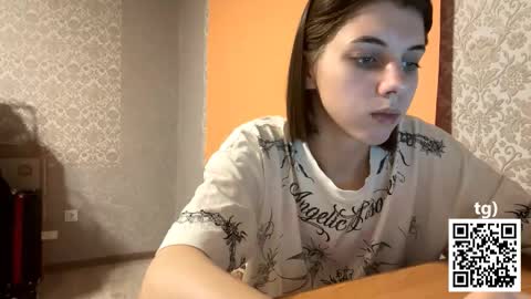 Melissa online show from November 2025 07:18:01 PM