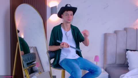 Franco online show from November 2025 08:58:02 PM