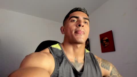 Snapshot of franco_ruiz_ chatting on April 2026 11:44:02 PM franco online show from April 2026 11:44:02 PM
