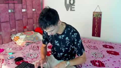Snapshot of franco_taylor chatting on May 2026 07:37:02 AM Franco taylor online show from May 2026 07:37:02 AM