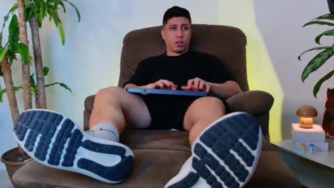 Snapshot of francodelacruz chatting on October 2025 08:33:01 PM Francum online show from October 2025 08:33:01 PM