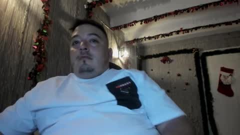 Snapshot of francoisroy chatting on December 2024 10:16:01 PM Juan online show from December 2024 10:16:01 PM