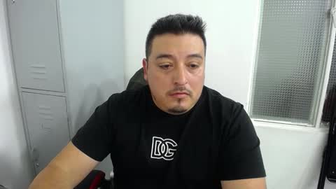 Snapshot of francoisroy chatting on October 2025 11:50:04 PM Juan online show from October 2025 11:50:04 PM