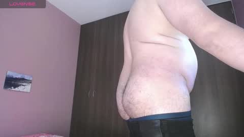 Snapshot of francoisroy chatting on March 2026 09:52:02 PM Juan online show from March 2026 09:52:02 PM