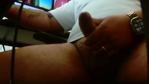 Snapshot of frank1107 chatting on September 2025 04:28:02 PM Frank online show from September 2025 04:28:02 PM