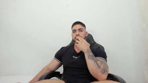 Snapshot of frank_foxx1 chatting on March 2026 03:12:02 AM frank_foxx1 online show from March 2026 03:12:02 AM