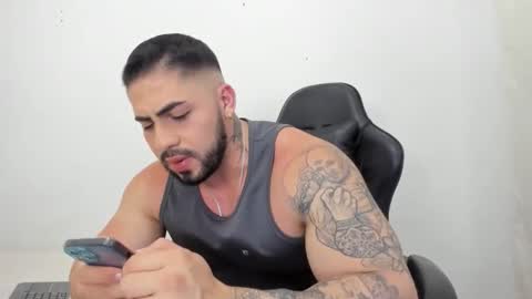 Snapshot of frank_foxx1 chatting on March 2026 03:52:01 AM frank_foxx1 online show from March 2026 03:52:01 AM