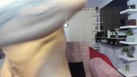 Snapshot of frank_foxx1 chatting on April 2026 02:01:01 AM frank_foxx1 online show from April 2026 02:01:01 AM