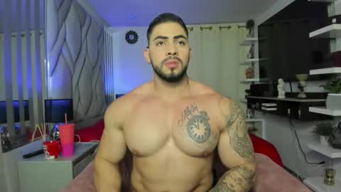 Snapshot of frank_foxx1 chatting on April 2026 03:39:01 AM frank_foxx1 online show from April 2026 03:39:01 AM