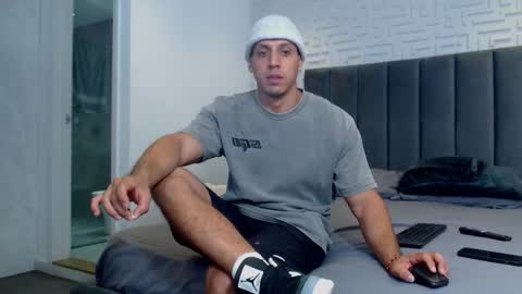 Frank online show from February 2025 02:51:02 AM