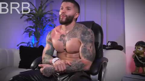 Snapshot of frankfarrellx chatting on June 2026 12:13:02 AM Frank Farrell. Hey remember to give me a thumbs up Ty online show from June 2026 12:13:02 AM