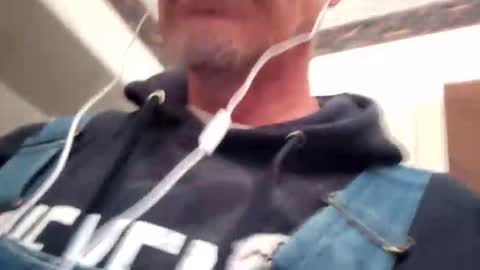 Famous Blue Eyes online show from April 2026 02:34:02 AM