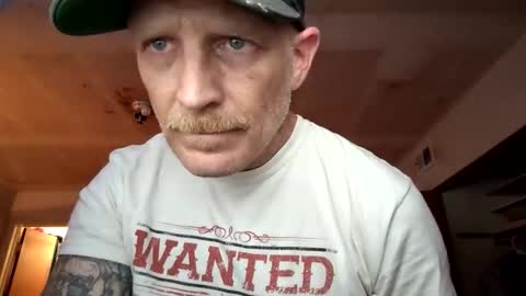 Snapshot of frankieblueeyes4u chatting on May 2026 08:04:02 PM Famous Blue Eyes online show from May 2026 08:04:02 PM