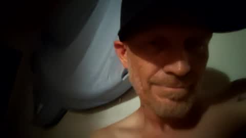 Snapshot of frankieblueeyes4u chatting on June 2026 08:14:02 AM Famous Blue Eyes online show from June 2026 08:14:02 AM