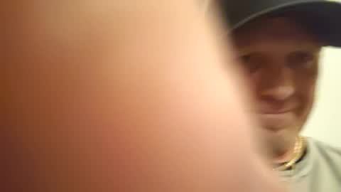 Snapshot of frankieblueeyes4u chatting on July 2026 06:58:02 AM Famous Blue Eyes online show from July 2026 06:58:02 AM