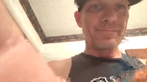 Snapshot of frankieblueeyes4u chatting on August 2026 09:30:01 AM Famous Blue Eyes online show from August 2026 09:30:01 AM