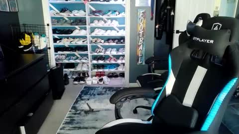 frankievw9 online show from October 2025 06:23:01 PM