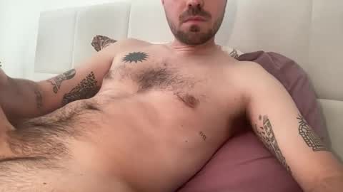 Snapshot of frankybiiig chatting on May 2026 01:27:01 PM thegoodandbiiig online show from May 2026 01:27:01 PM