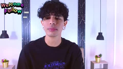 Franvill trato online show from September 2025 07:28:01 PM