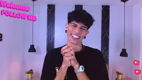 Franvill trato online show from October 2025 07:59:01 PM