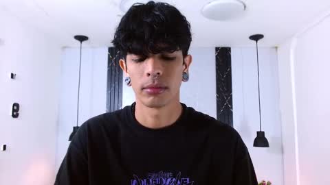 Franvill trato online show from November 2025 05:56:02 PM