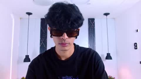 Franvill trato online show from November 2025 07:48:02 PM