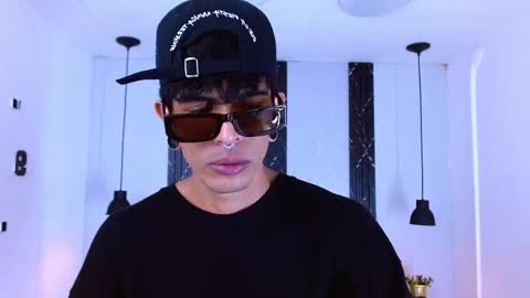 Snapshot of franvill_trato chatting on March 2026 07:21:02 PM Franvill trato online show from March 2026 07:21:02 PM