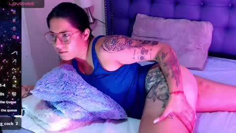 FRANY STEELL online show from November 2025 01:42:01 AM