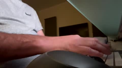 Snapshot of franzmontyhe chatting on October 2025 04:26:02 PM franzmontyhe online show from October 2025 04:26:02 PM