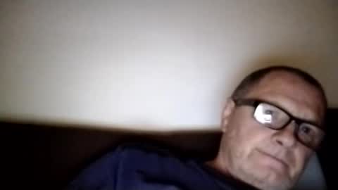 Wolfi online show from October 2025 06:25:02 AM