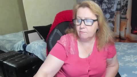 FrauMartha online show from December 2025 12:56:01 PM