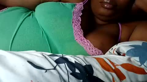 freaky08 online show from December 2024 07:43:02 PM