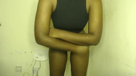 Snapshot of freaky_ass chatting on April 2026 12:41:01 AM Berry online show from April 2026 12:41:01 AM
