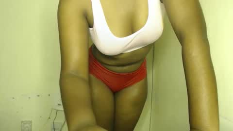 Snapshot of freaky_ass chatting on April 2026 12:43:02 AM Berry online show from April 2026 12:43:02 AM