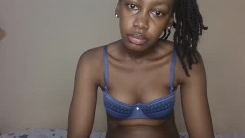 Snapshot of freaky_beauty chatting on March 2026 10:29:02 AM freaky_beauty online show from March 2026 10:29:02 AM