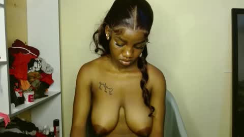 Snapshot of freaky_shamzzy chatting on April 2026 04:48:01 PM shamika online show from April 2026 04:48:01 PM