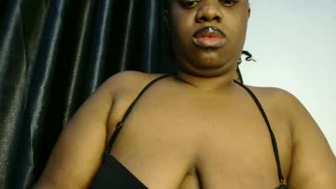 Snapshot of freaky_slut5 chatting on July 2026 05:20:02 AM freaky slut5 online show from July 2026 05:20:02 AM