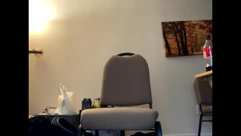 Snapshot of freakybubba chatting on December 2024 08:25:02 PM Freakybubba online show from December 2024 08:25:02 PM